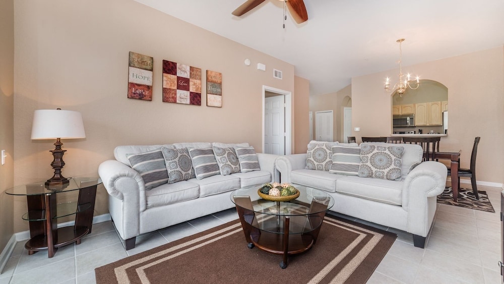 Windsor Hills Resort 3 Bedroom 4th Floor Condo with Resort Access 3 Apts