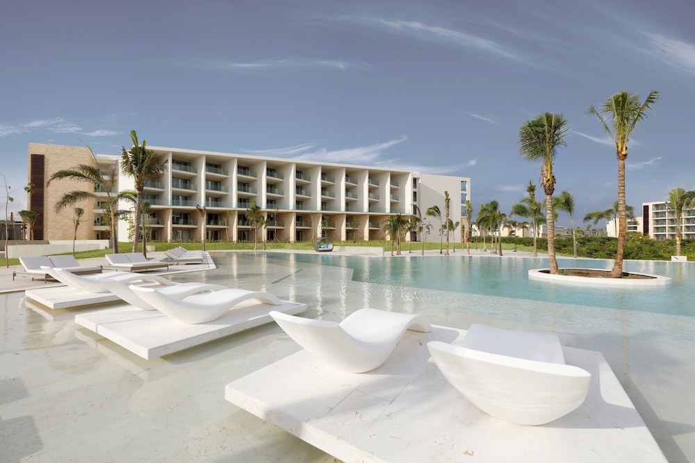 Family Selection at Grand Palladium Select Costa Mujeres - All Inclusive