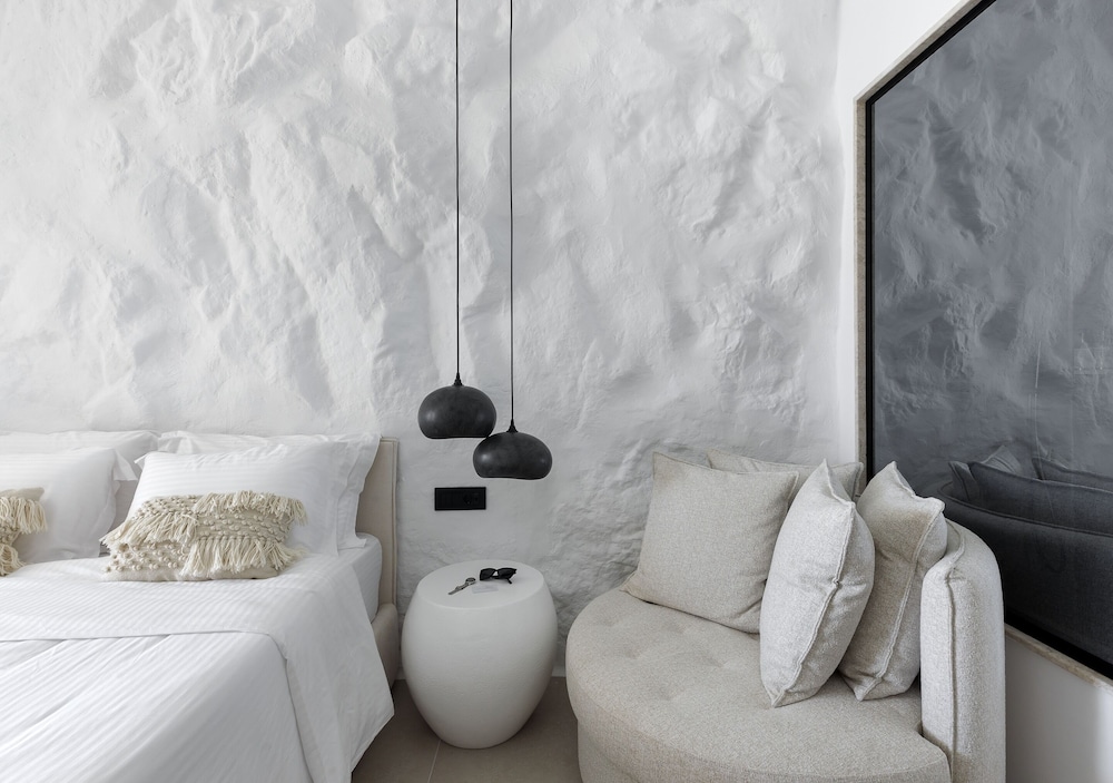 WhiteArt Suites