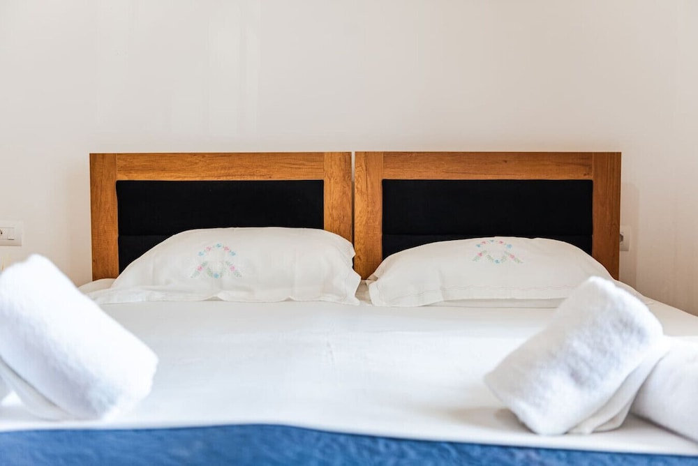 Saraci Rooms 1 in Gjirokast r