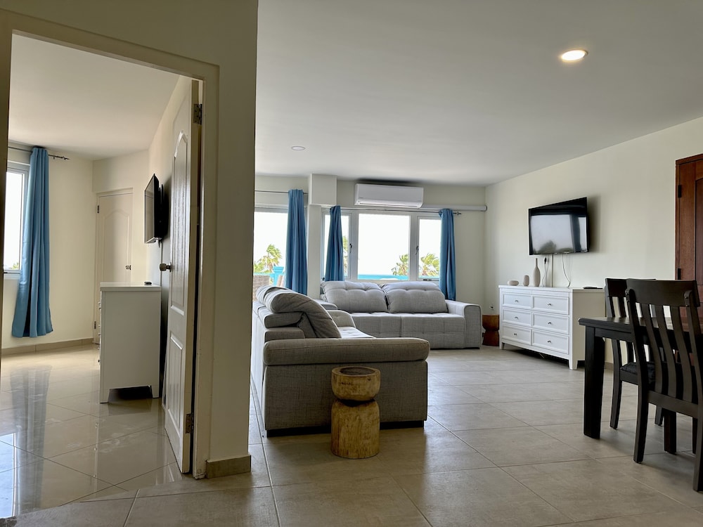 MERAKII SEAVIEW ESCAPE CURACAO