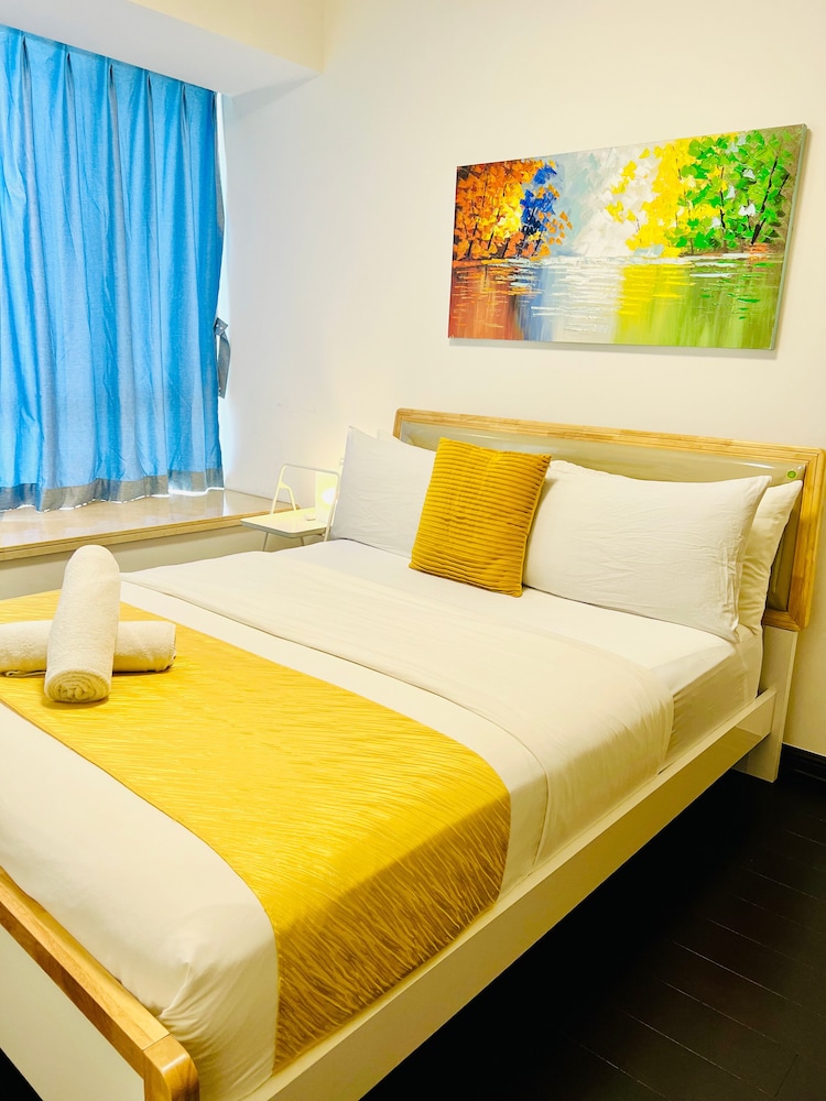 R&F PRINCESS COVE BY HOMEFORT SUITES