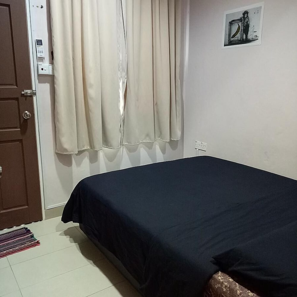 HOOD - Hostel
