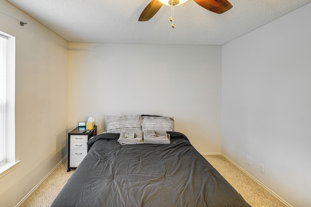 1 Mi to Denton Square: Family Home w/ Fenced Yard!