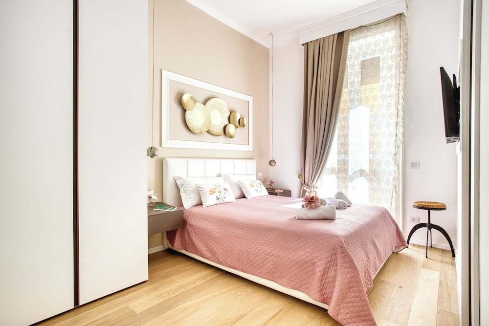 Old Milan Navigli Family Apartments