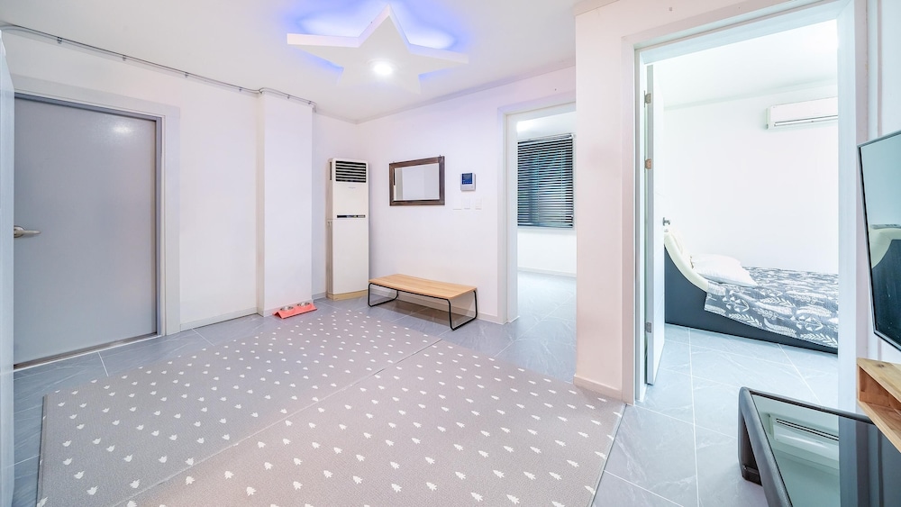 Chuncheon Namiseom pet Friendly Pension