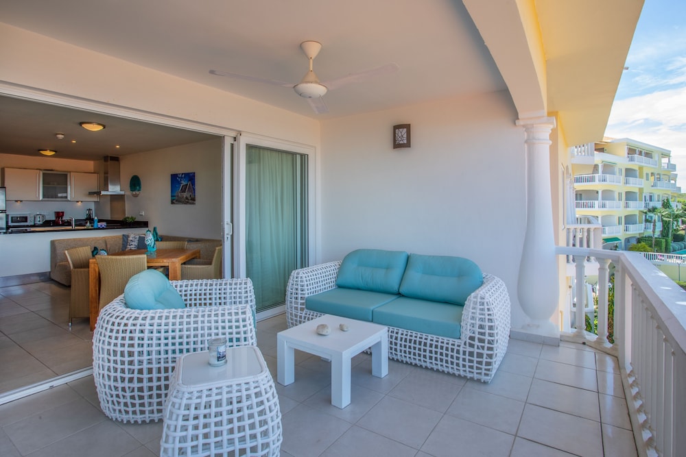Blue Bay Apartments