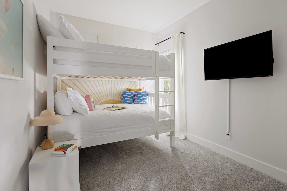 Beach Retreat w/ Putting Green, Hot Tub, 2 Free Bikes Golden Hour by Avantstay