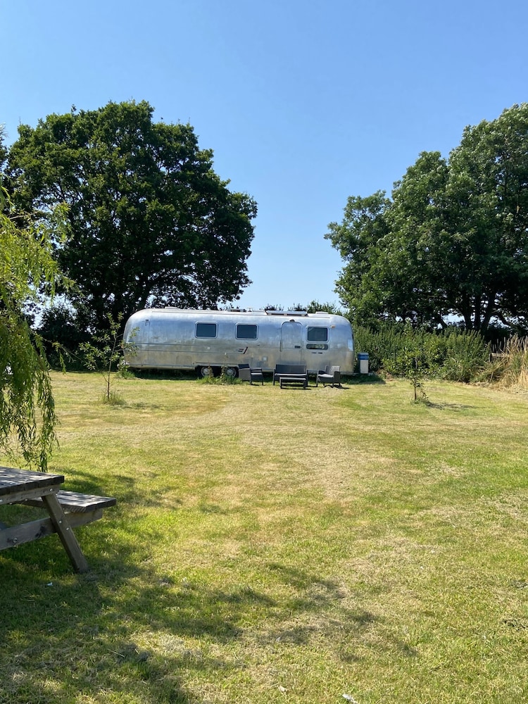 Bury - Lodge - Sleeps 2 - Parking