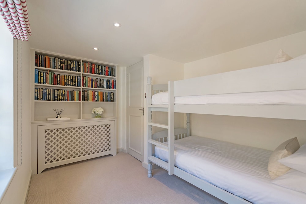 3 Bedroom Mews House - Marble Arch