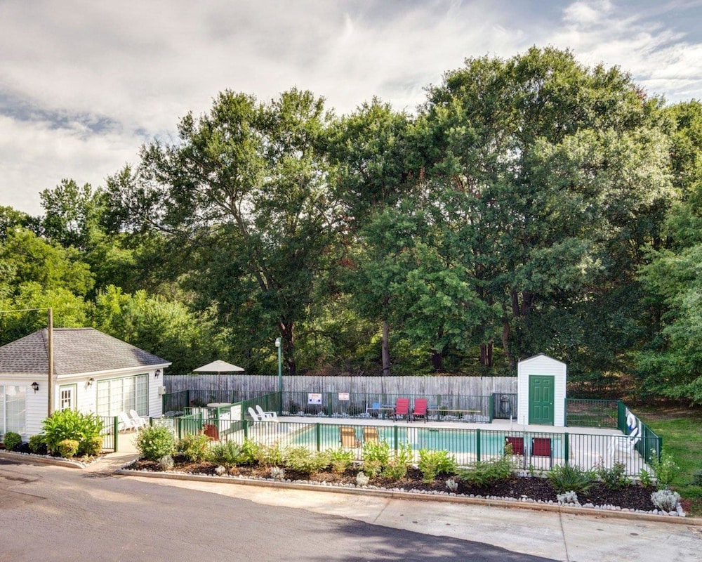 Quality Inn Hartwell - Property Image 9