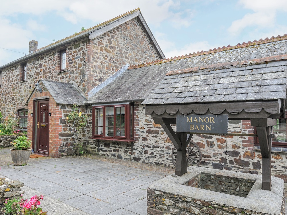 Manor Barn