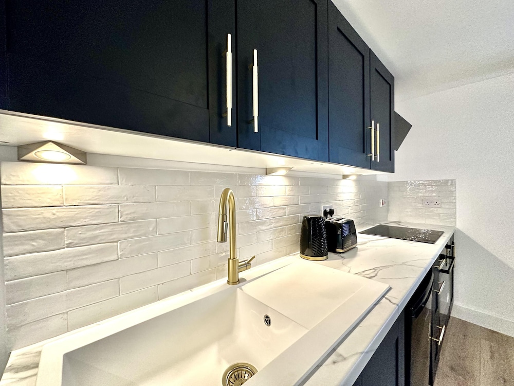 Modern & Brand New Apartment in Whitstable Centre view 4
