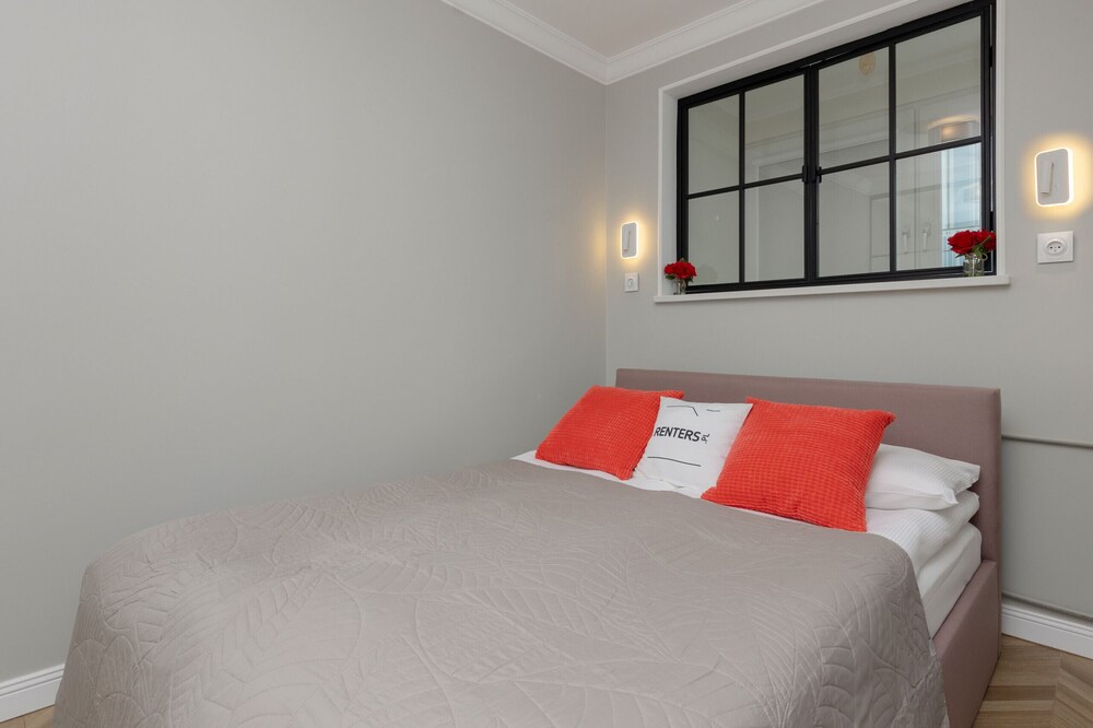 Apartament With AC Moniuszki by Renters view 3