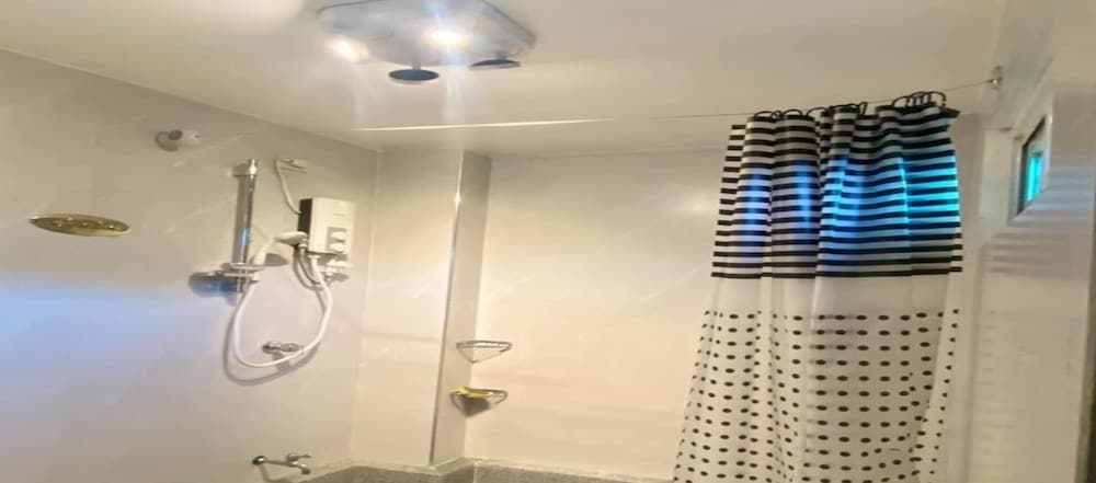 Room-antonios Cafe & Transient Homes Ba