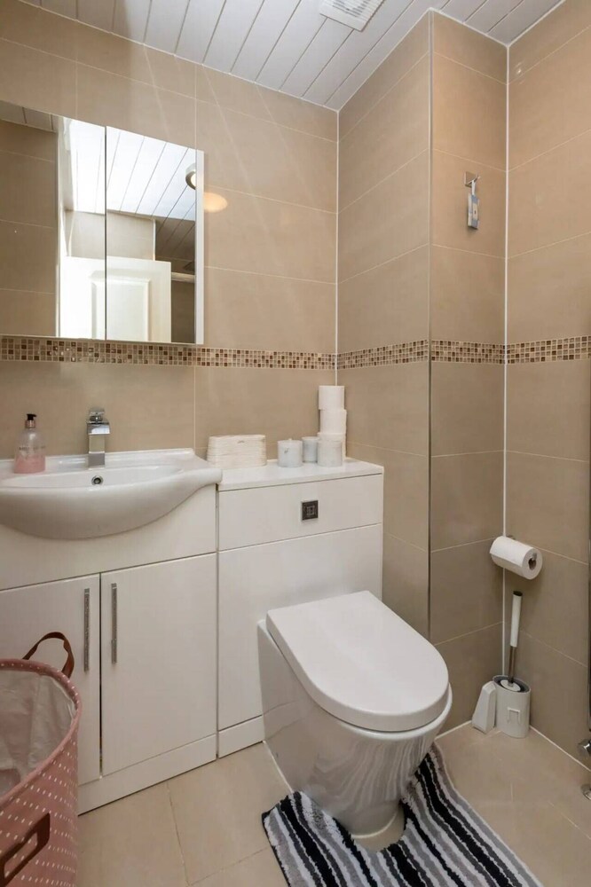 Modern & Spacious 2BD Flat - Westbourne Park