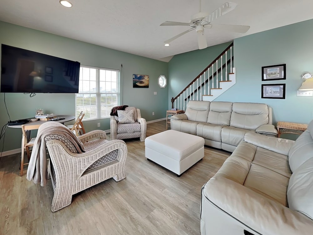 Casa Capri by Topsail Realty