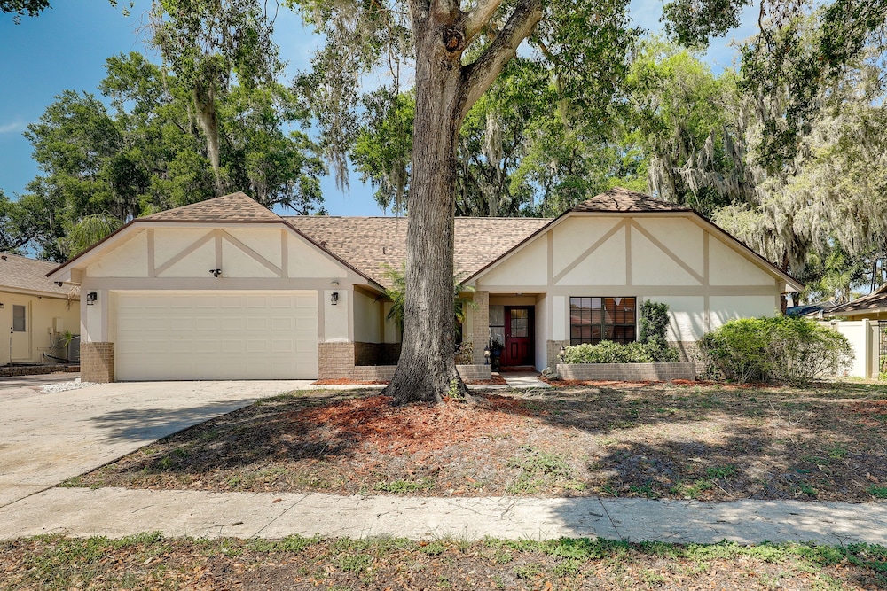 Valrico Vacation Rental 15 Mi to Tampa view 5