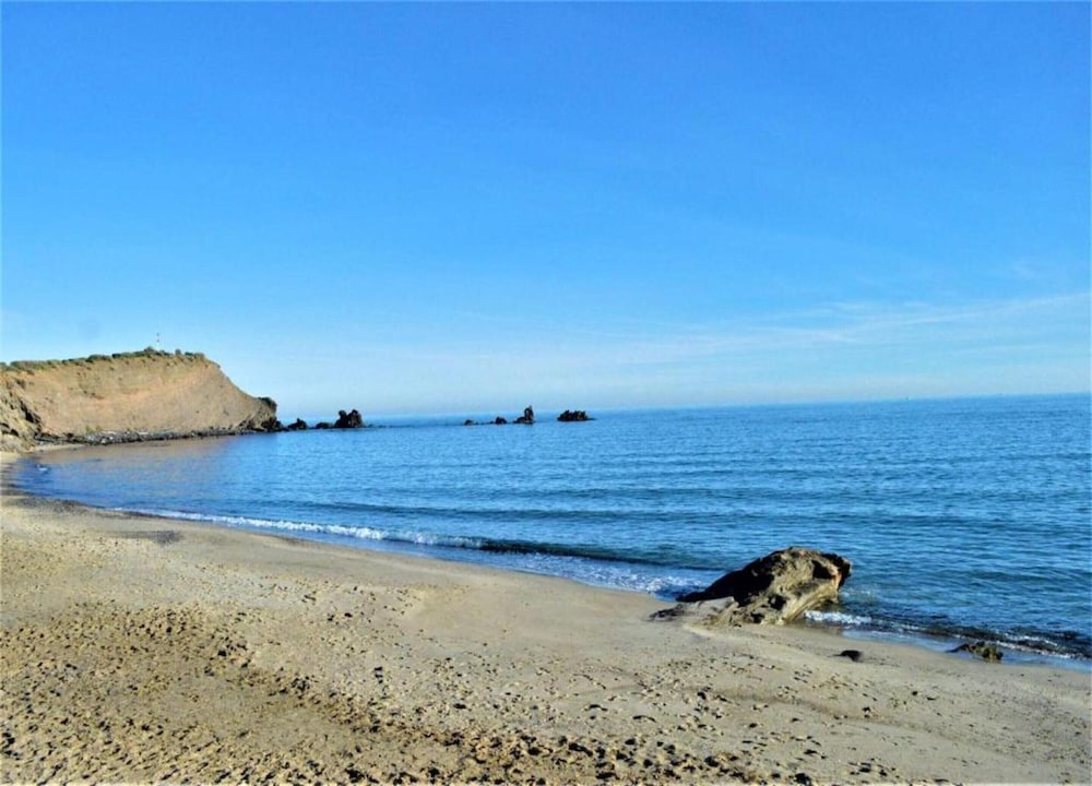 A Bright Beachside Escap