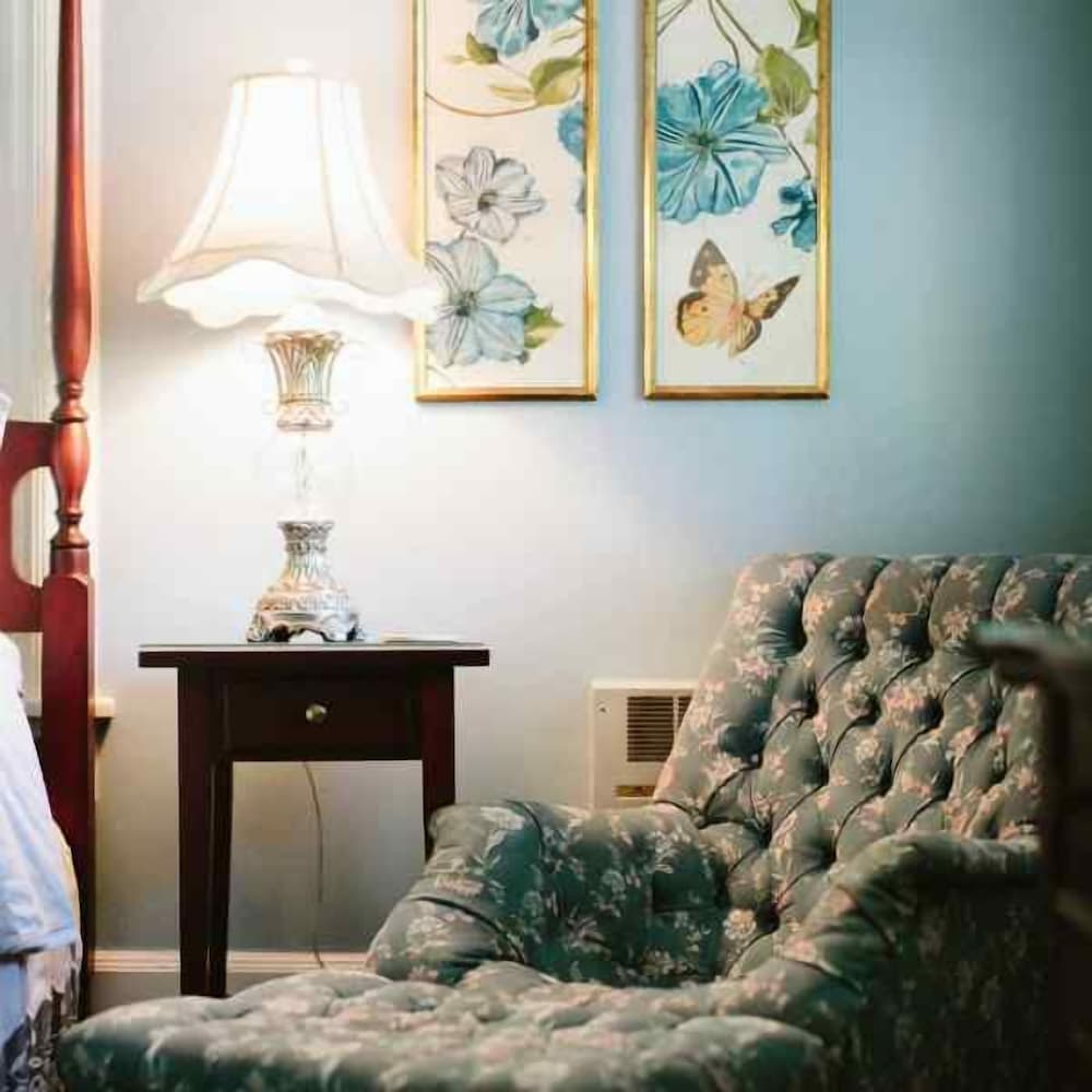 Chestnut Street Inn B&B