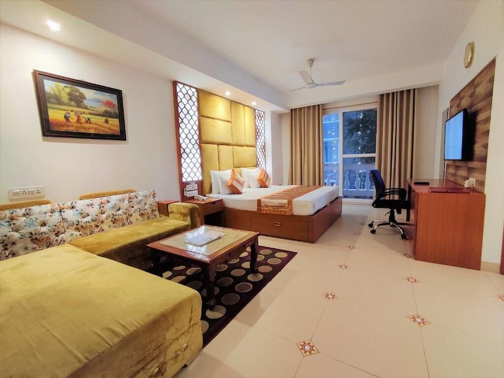 The Angel Hotel And Suites