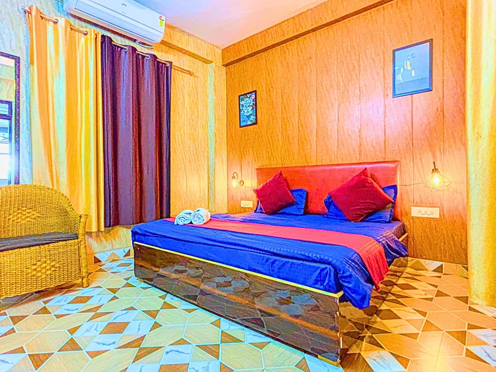 Skyard Hostel & Homestay (Harsil Valley)