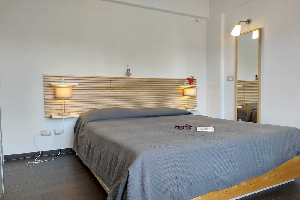 Vicere Apartment With AC and Wi-fi view 5