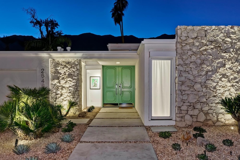 Indian Canyon Oasis in Palm Springs