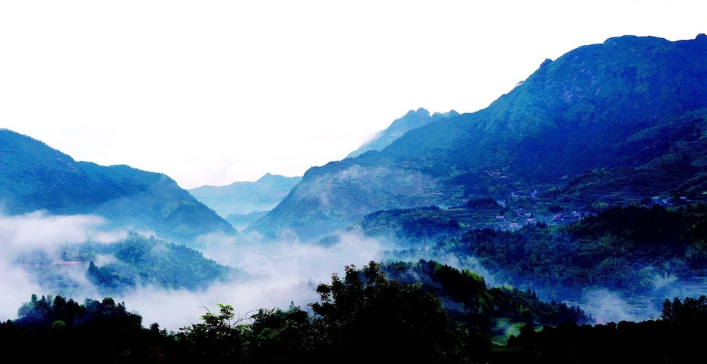 Huangshan Castle In The Sky Hotel