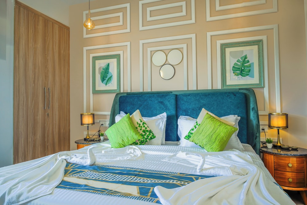 Alaya Stays Veera Marina 2BHK