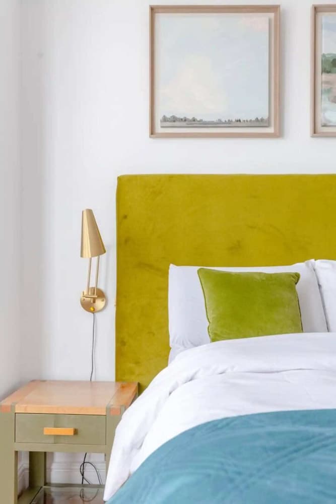 Central and Spacious 2 Bedroom Flat in Kensington