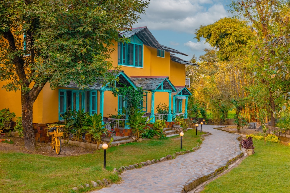 Tree of Life Birdsong Chalets
