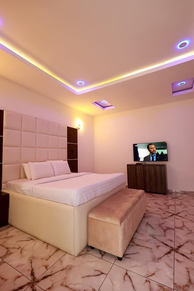15 Sule Olusesi Rd view 5
