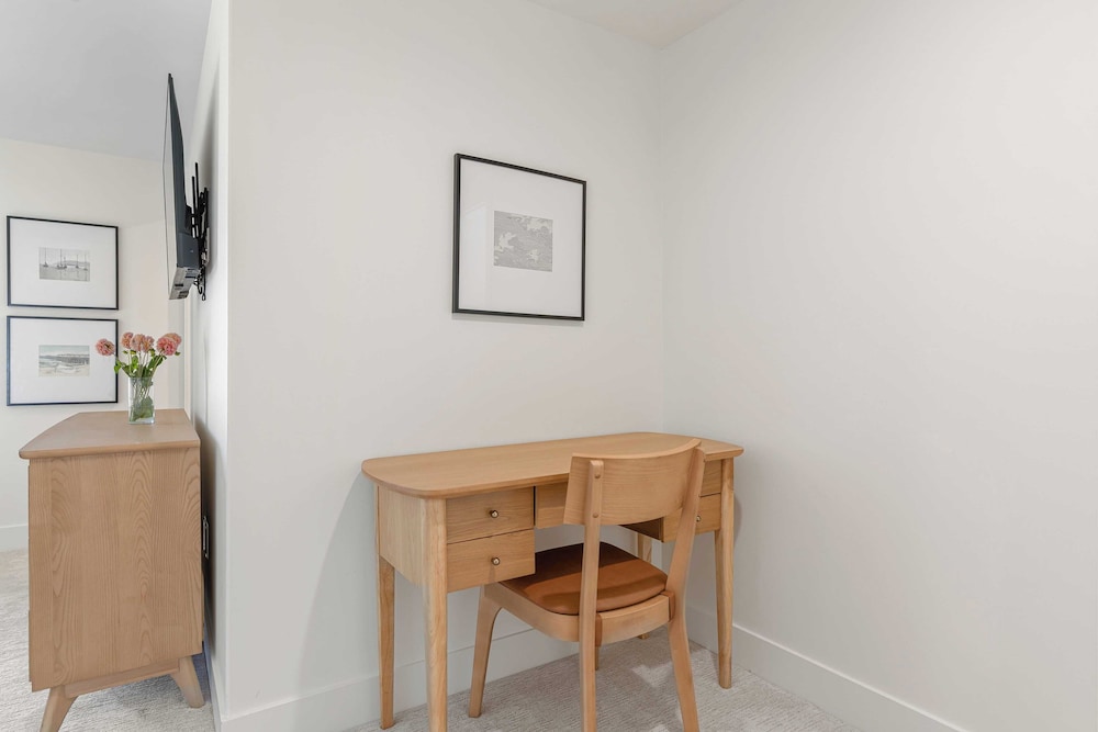 Point View Luxe by Avantstay 5BR Coastal Stay w/ En-suites & Kitchen