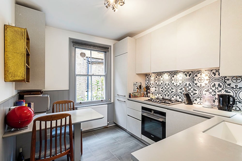 Lovely One-bedroom Flat Near West Kensington