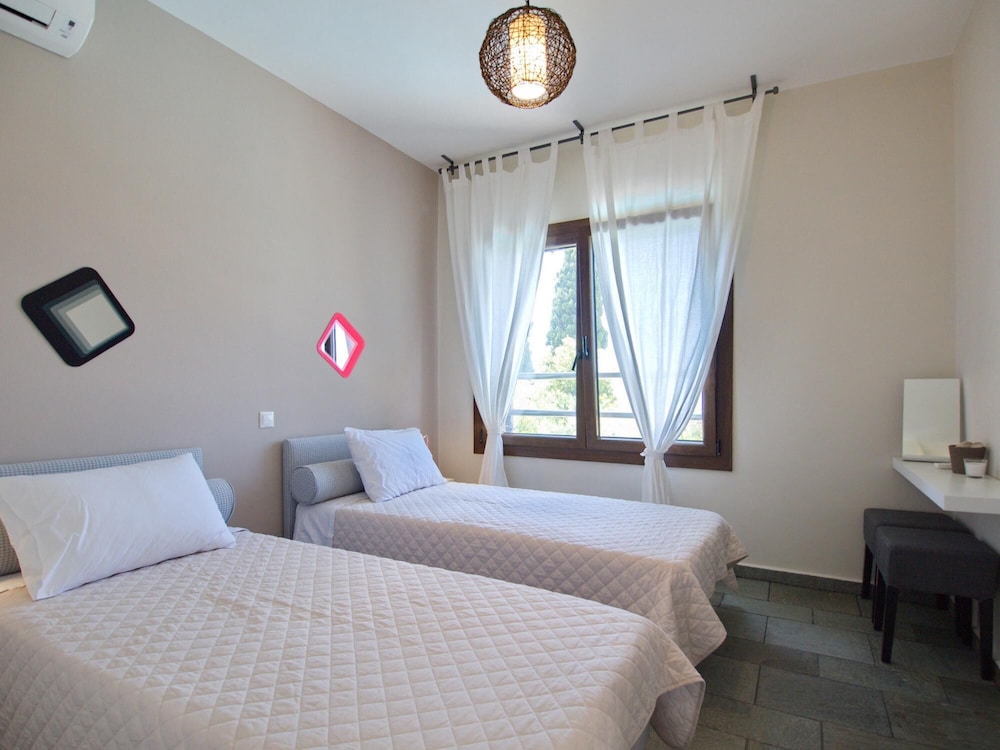 Villa Minetti in Lourdas view 4