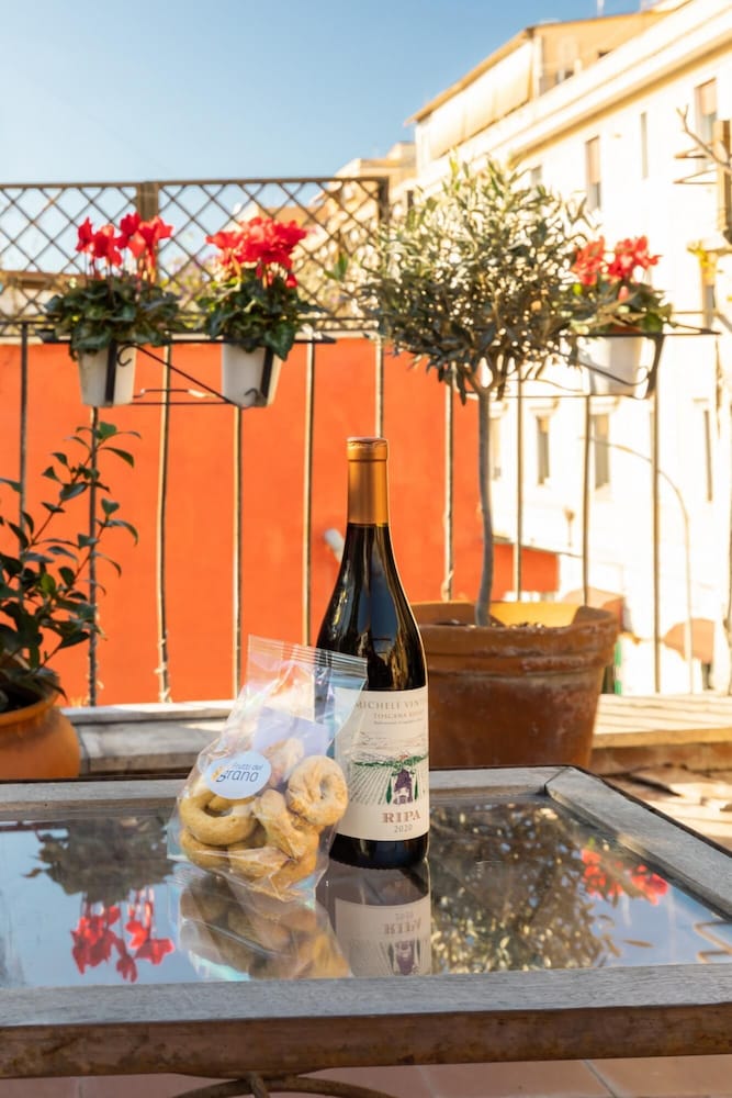 Trastevere Romantic Terraced Apartment