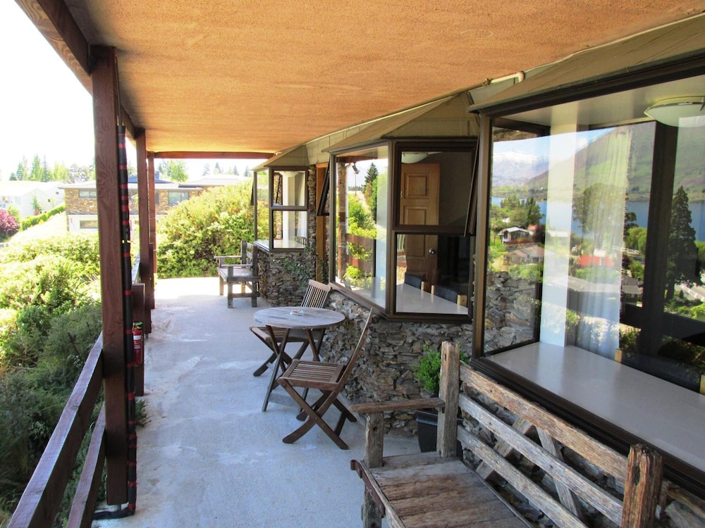 Lakeview Motel