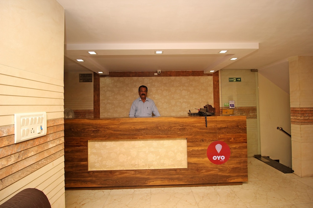 OYO 4883 Duke Hotel