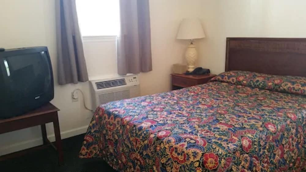 The Virginia Lodge