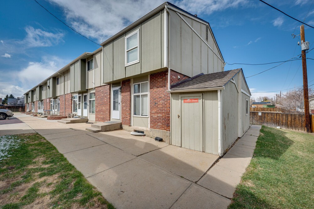 7 Mi to Dtwn Denver: Dog-friendly Arvada Home view 3