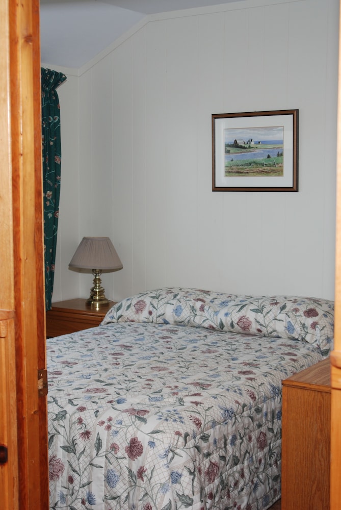 Shining Waters Cottages