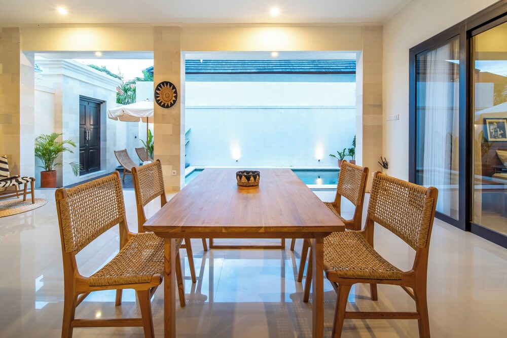 Calmaan Villa By Betterplace