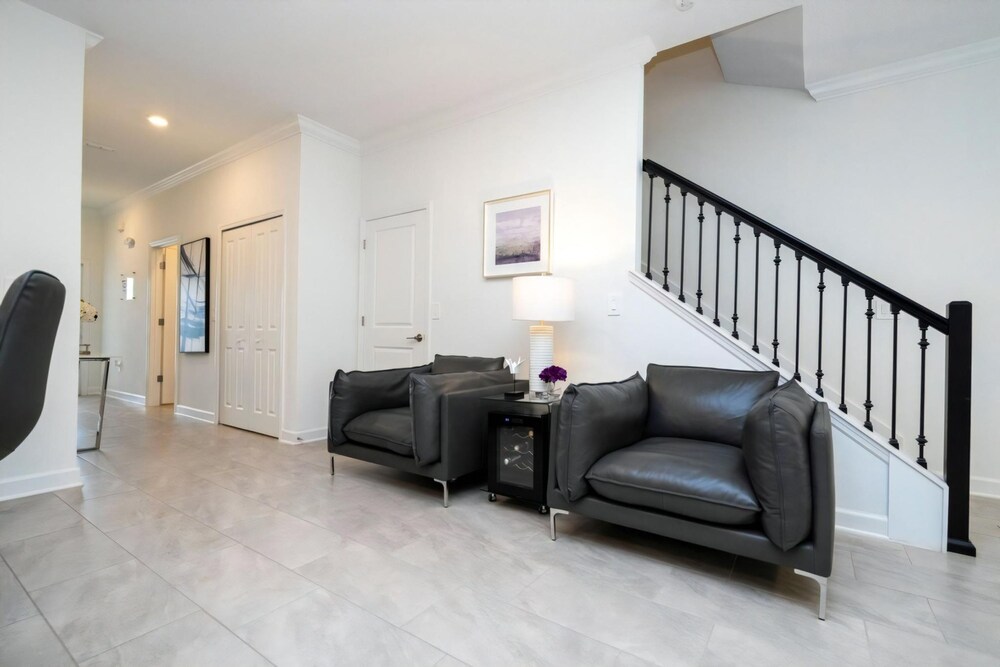 Storey Lake 5bed Private Pool Free Water Park