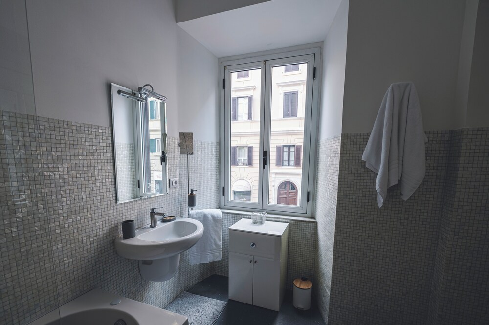 Habitat 42 Roman Stay