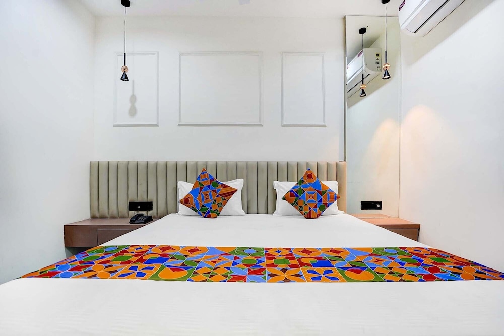Fabhotel Sanviraaj