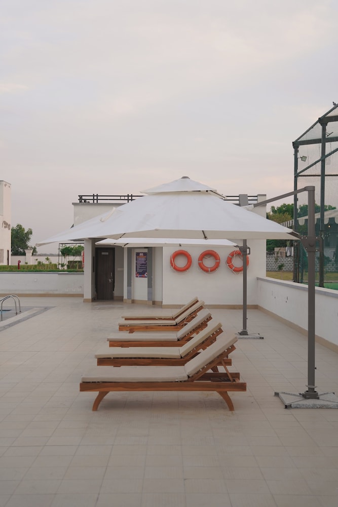 KMR Hotels & Resorts