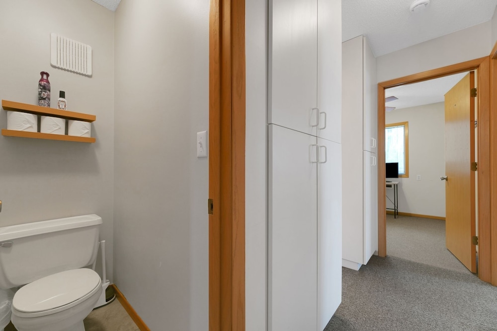 Spacious 8-BR Leech Lake Retreat w/ Game Room