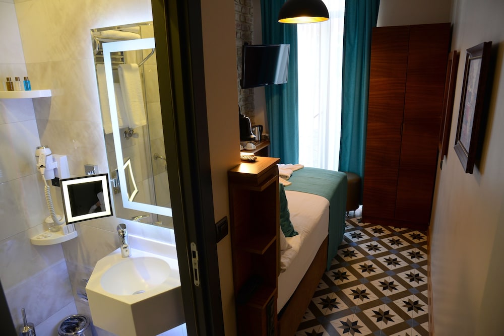 Pera Luna Residence - Özel Sınıf - Image 35