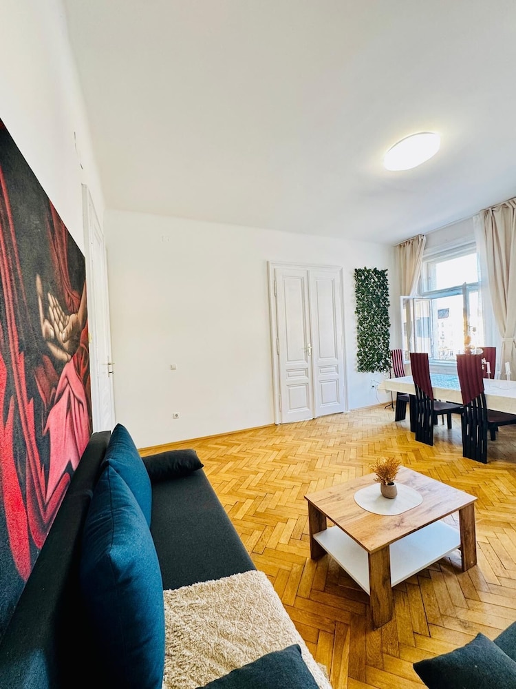 Cozy 1BR and Living Room Apartment